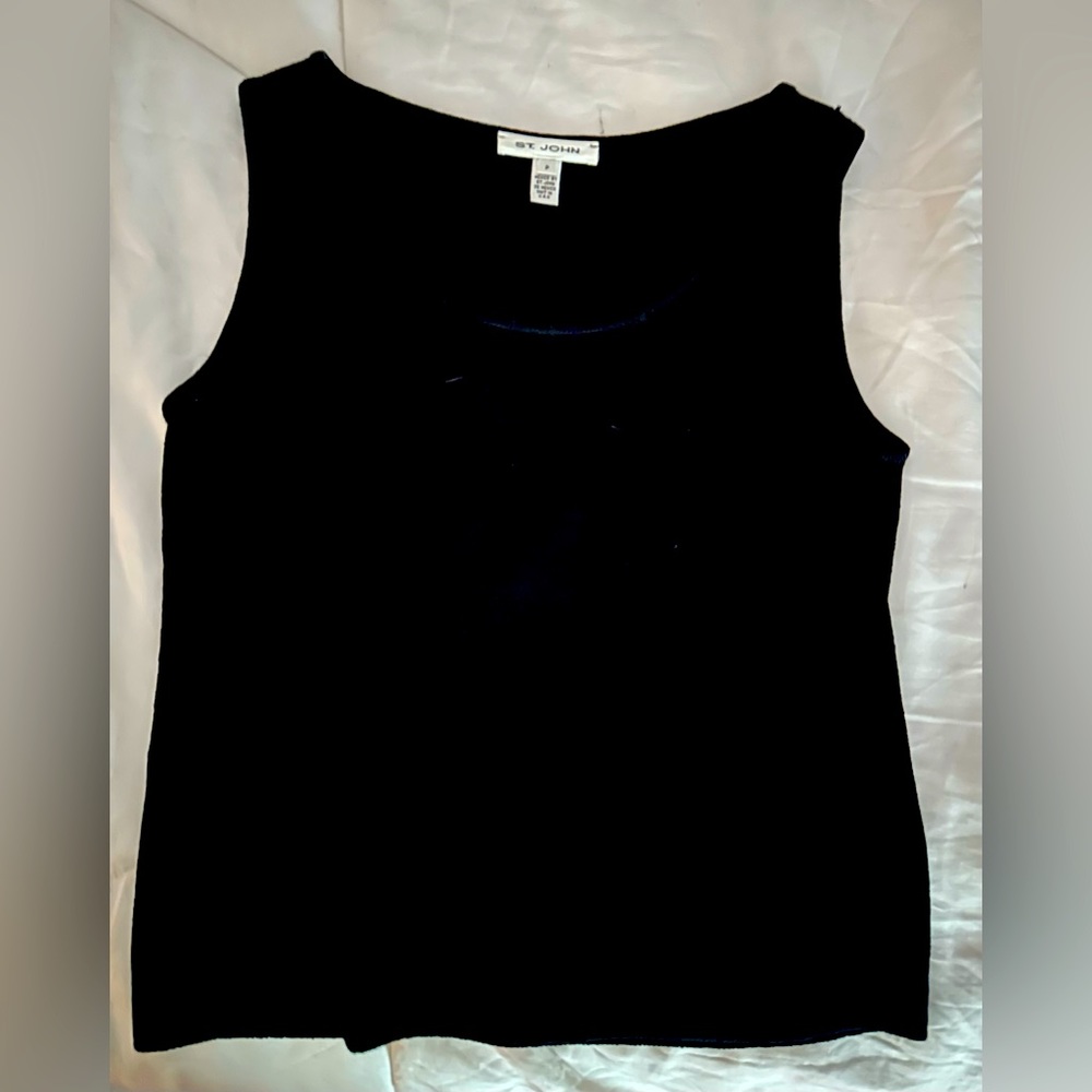 St. John black knit sleeveless women’s shell S/P. Never worn.